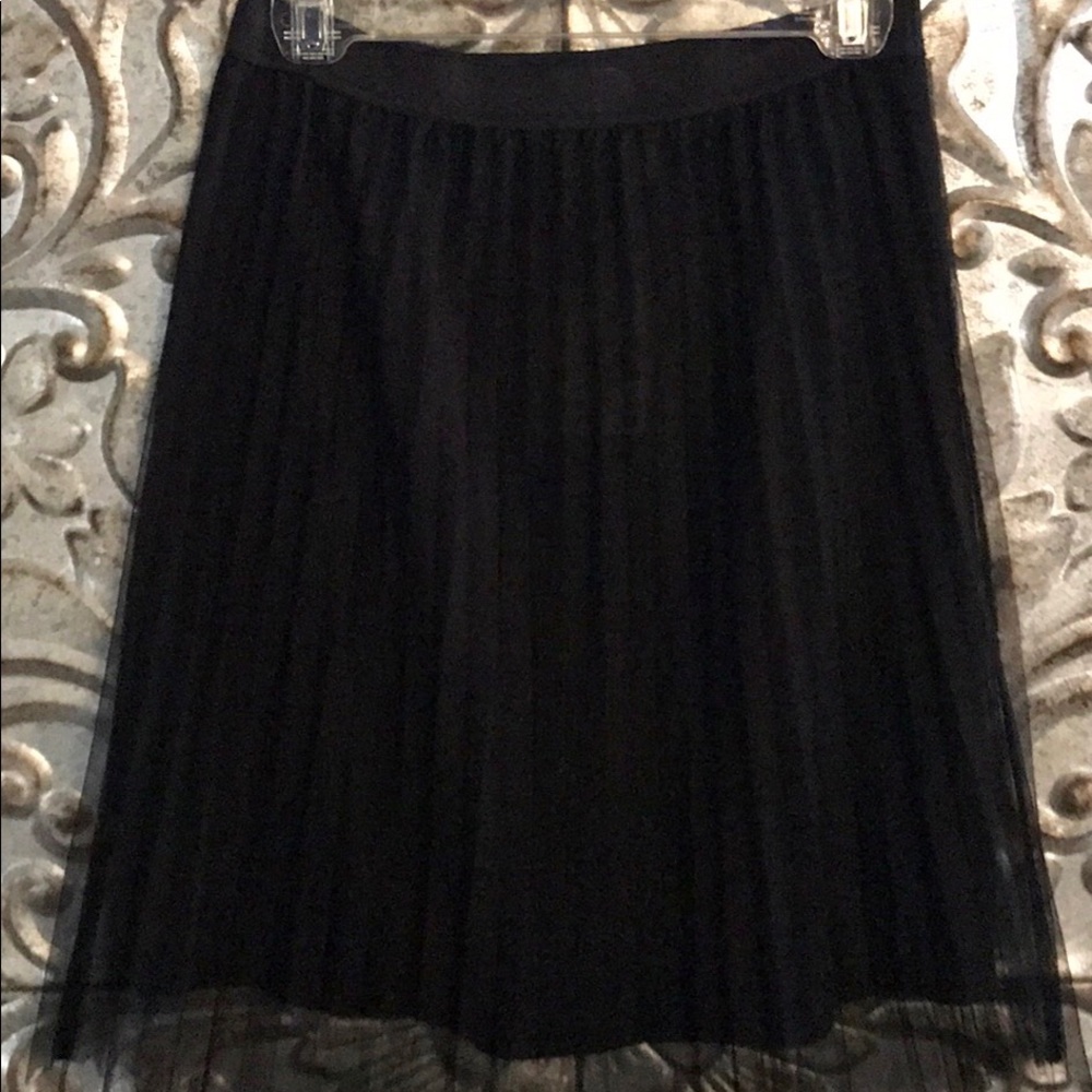 Black H&M skirt